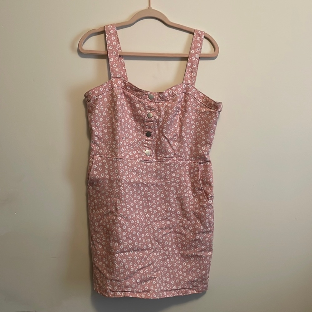 Pink with white flowers short dress